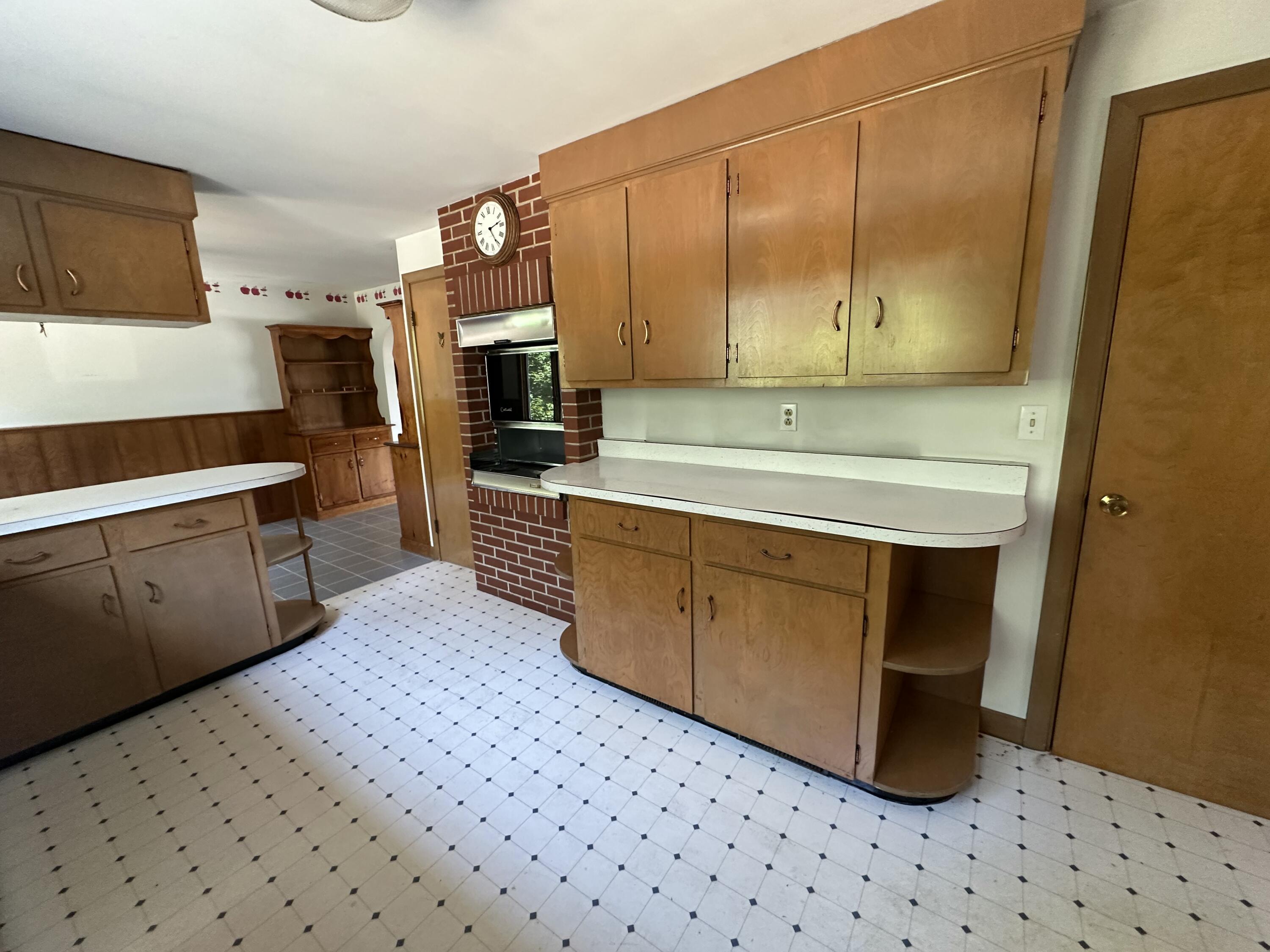 562 Post Road Wells, ME 04090 - Photo 14 of 97 IMG_1652