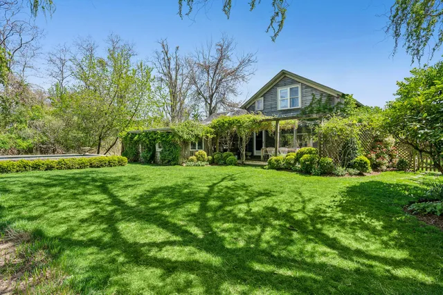 $2,500,000 | 16 Redwood Road, Sag Harbor, NY 11963