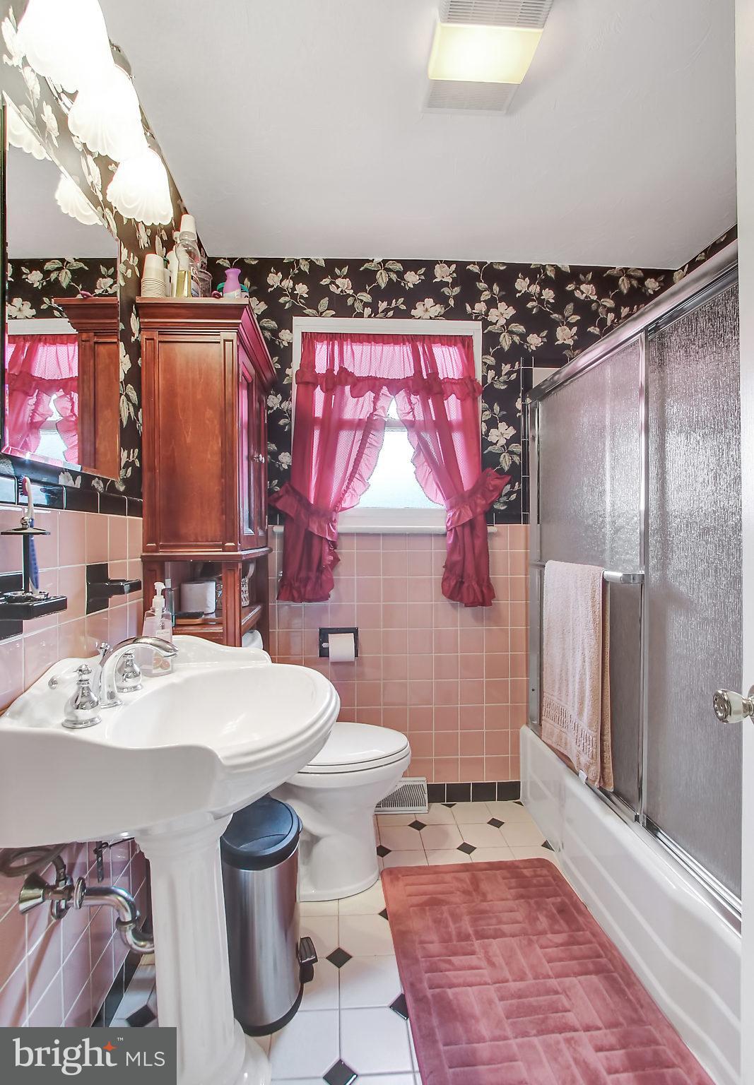 1720 Church Road York, PA 17408 - Photo 13 of 35