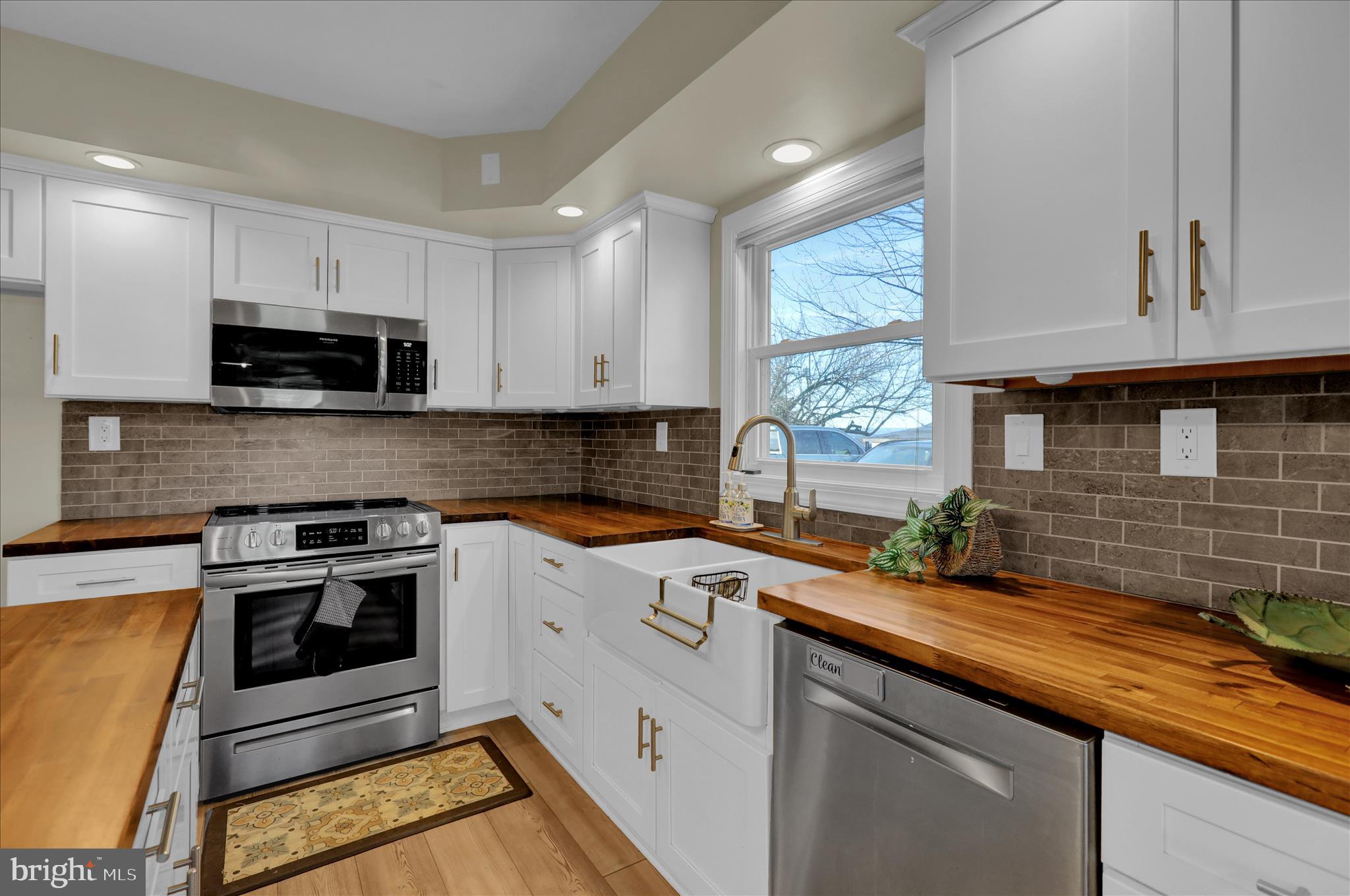303 Gates Road Hershey, PA 17033 - Photo 30 of 53 360_2789