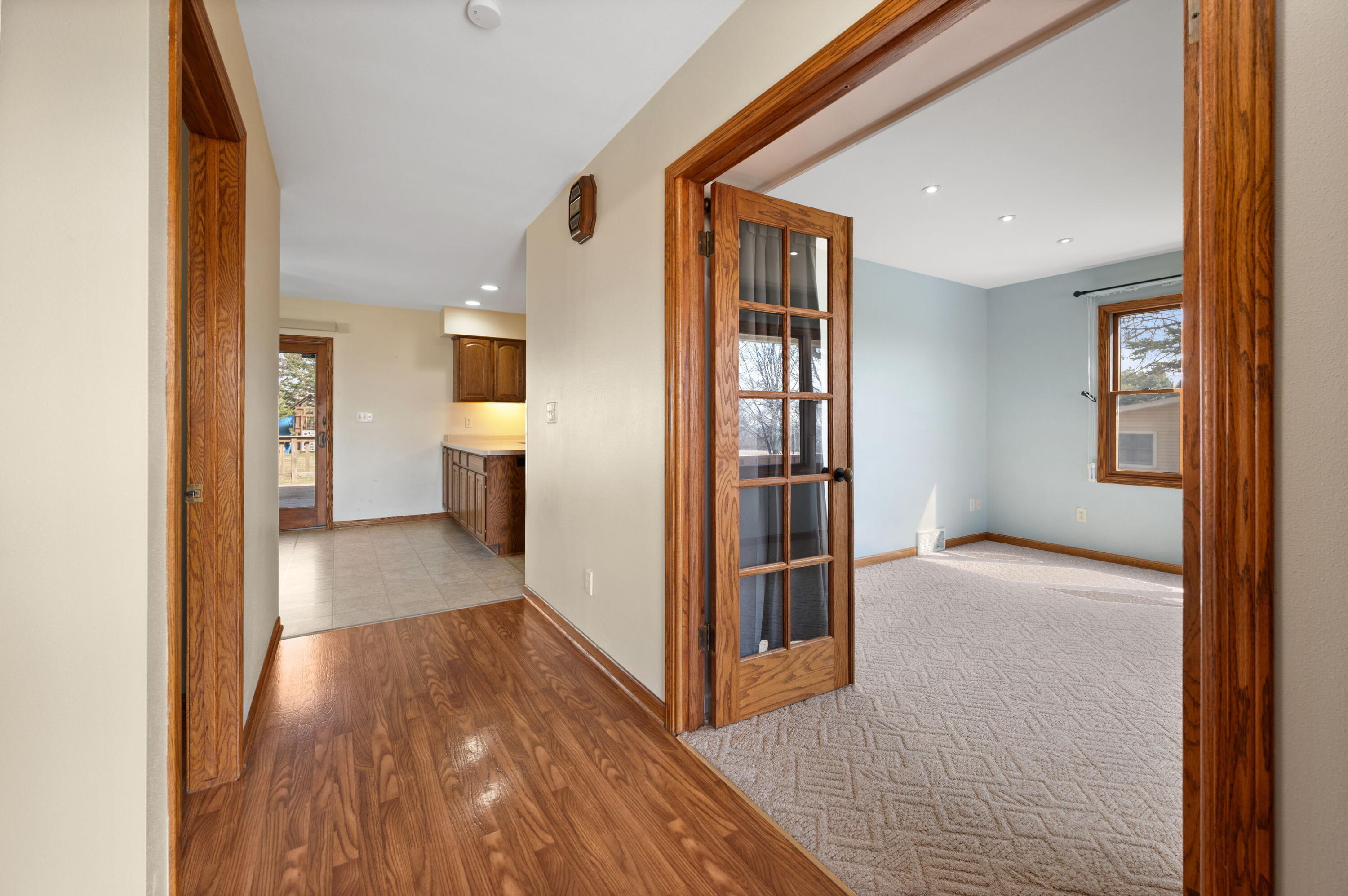 W1132 Hilltop Road Rubicon, WI 53078 - Photo 10 of 23 Entryway