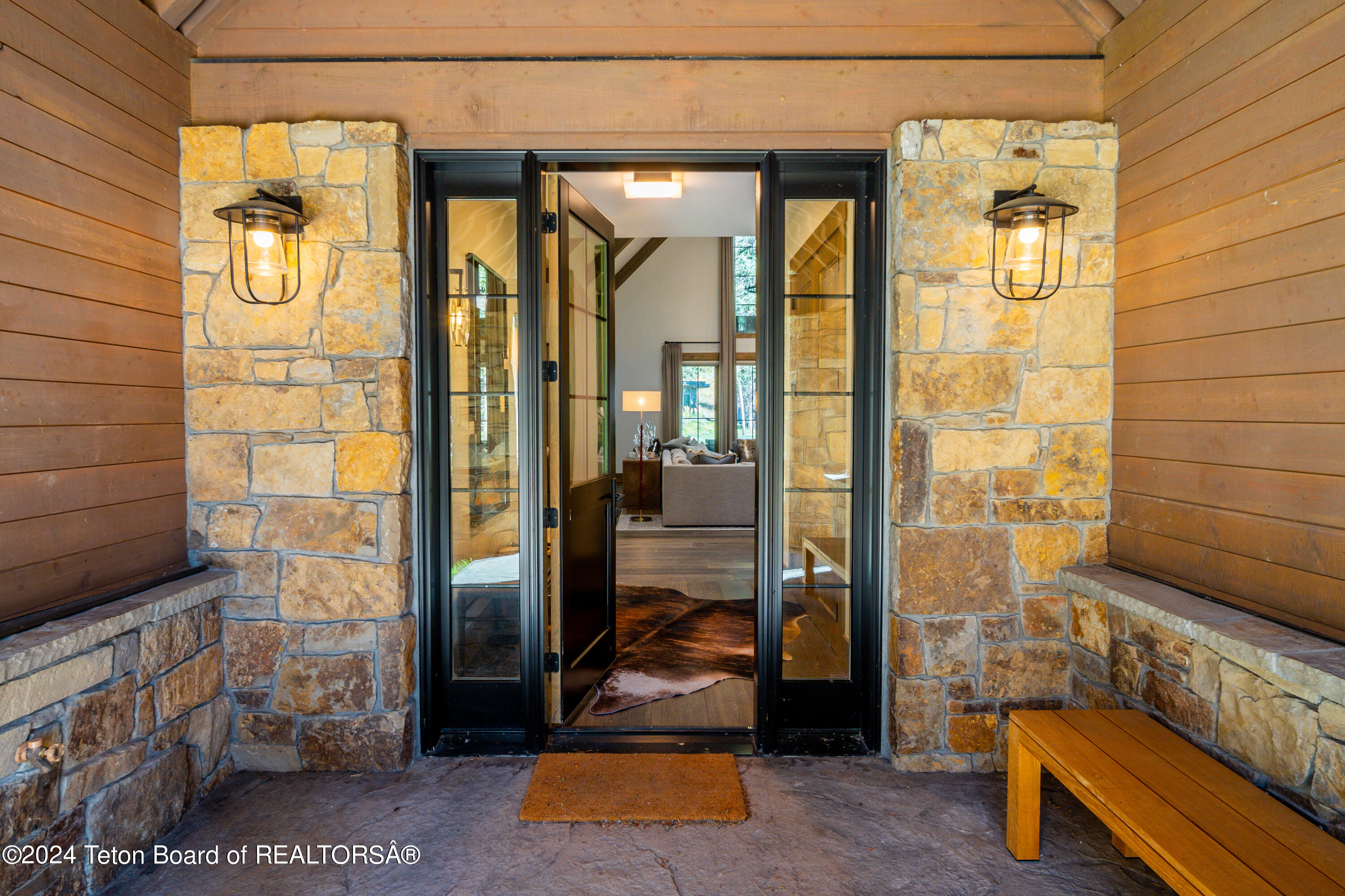 15480 Wagon Road Jackson, WY 83001 - Photo 40 of 59 Entryway