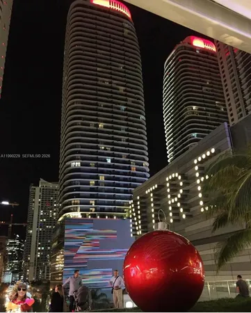 $7,000 | 45 Southwest 9th Street, Unit 1401, Miami, FL 33130