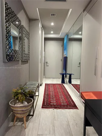 $7,000 | 45 Southwest 9th Street, Unit 1401, Miami, FL 33130