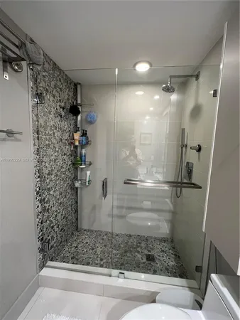 $7,000 | 45 Southwest 9th Street, Unit 1401, Miami, FL 33130