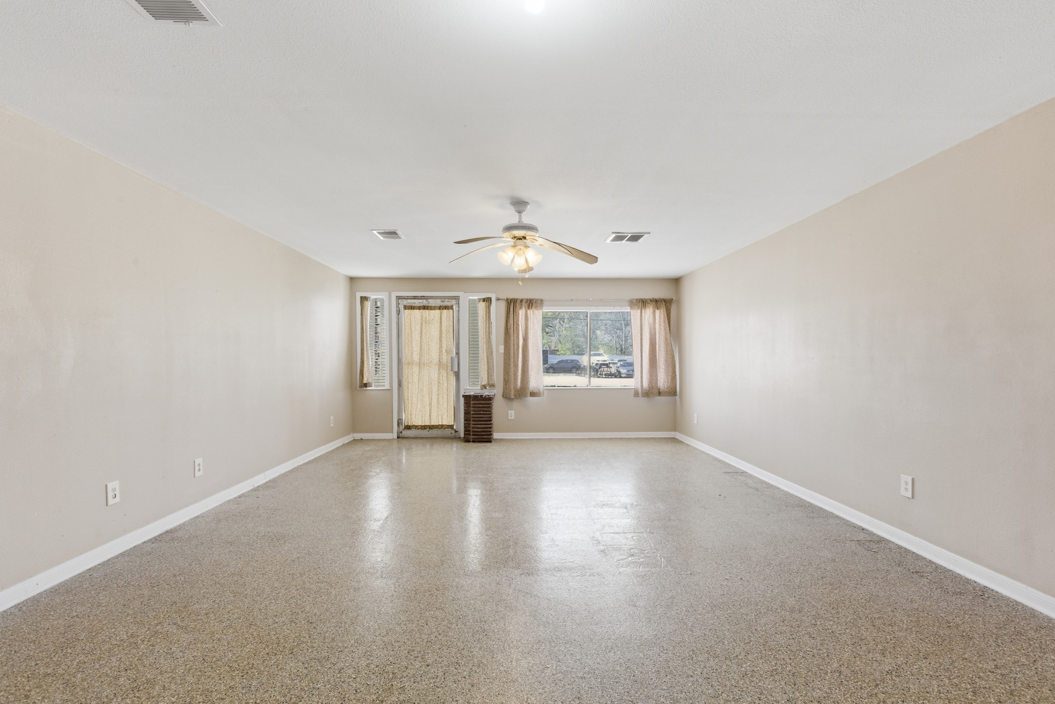 313 Grand Avenue Bacliff, TX 77518 - Photo 9 of 50