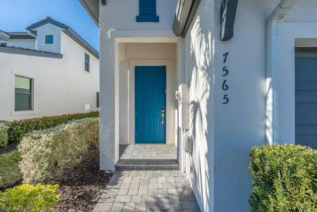 $525,000 | 7565 Carnegie Way, Naples, FL 34119