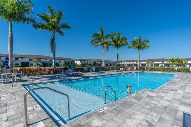 $525,000 | 7565 Carnegie Way, Naples, FL 34119