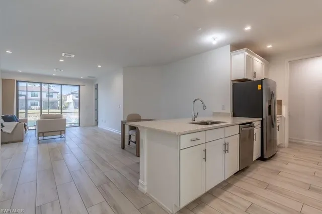 $525,000 | 7565 Carnegie Way, Naples, FL 34119