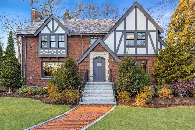 $2,890,000 | 1151 Commonwealth Avenue, Newton, MA 02465