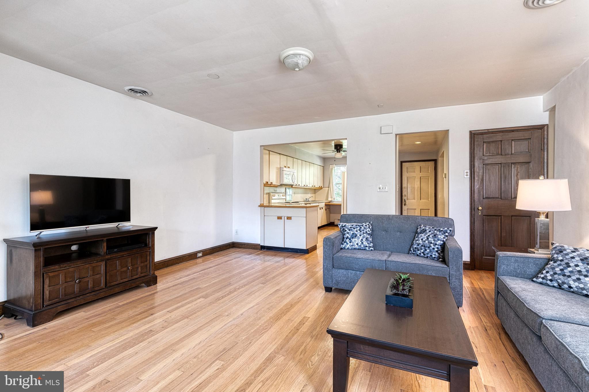 257 Ridge Avenue Baltimore, MD 21286 - Photo 13 of 24 Gallery Image 13
