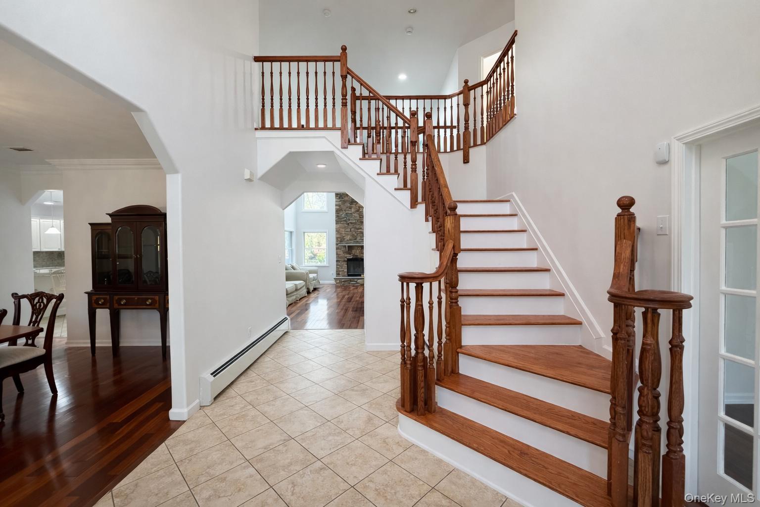 12 Fortune Way Suffern, NY 10901 - Photo 3 of 27