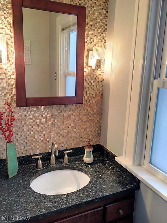 3775 Lowell Road Cleveland Heights, OH 44121 - Photo 16 of 23 Full bath on main floor as well