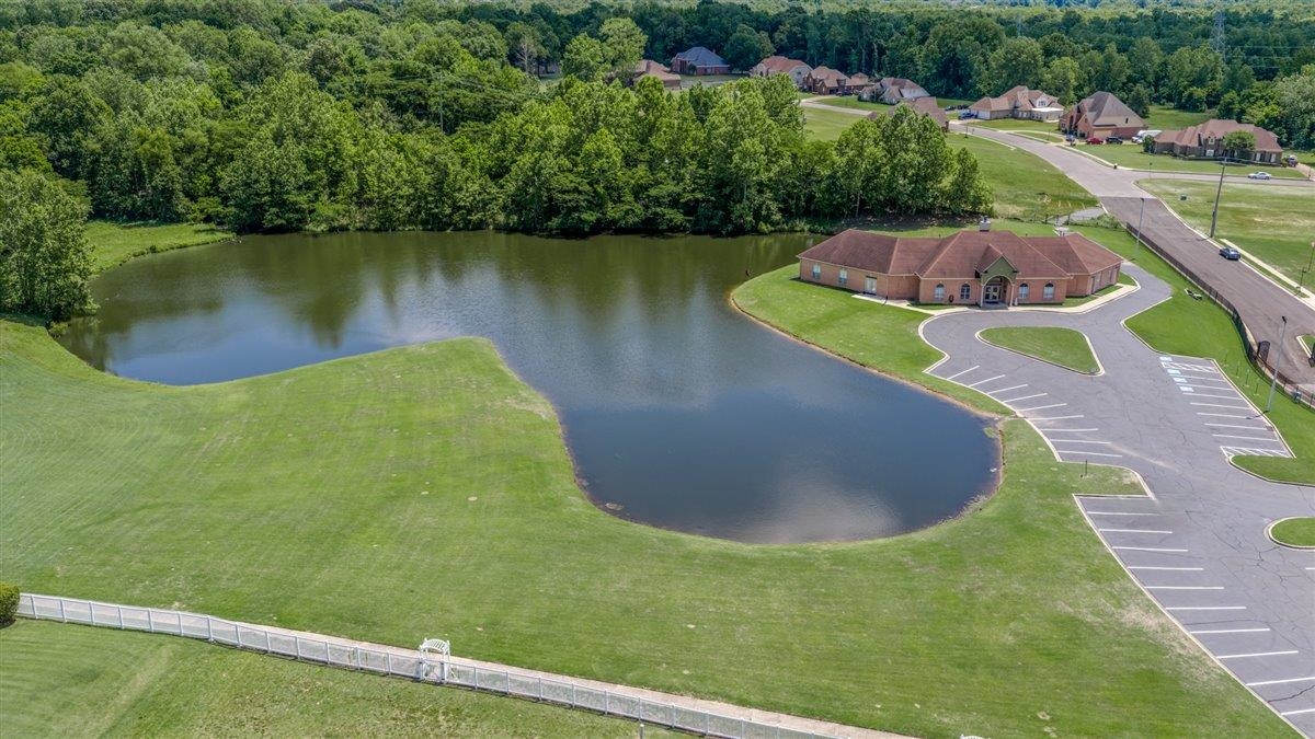5320 Crossfield Road Memphis, TN 38109 - Photo 36 of 40 an aerial view of a house