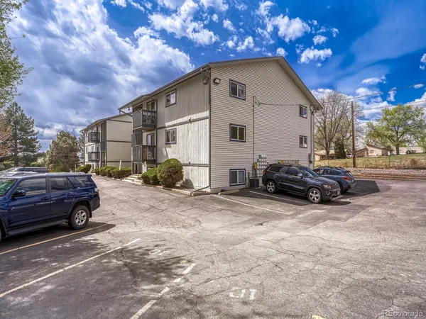 $289,900 | 7525 West 62nd Avenue, Unit 10, Arvada, CO 80003