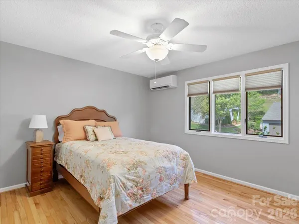 $449,000 | 301 Robertson Street, Burnsville, NC 28714