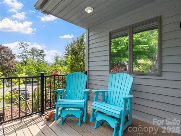 $449,000 | 301 Robertson Street, Burnsville, NC 28714