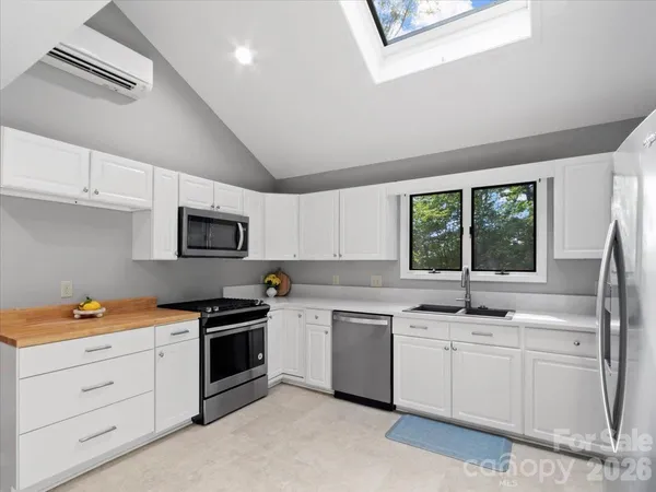 $449,000 | 301 Robertson Street, Burnsville, NC 28714