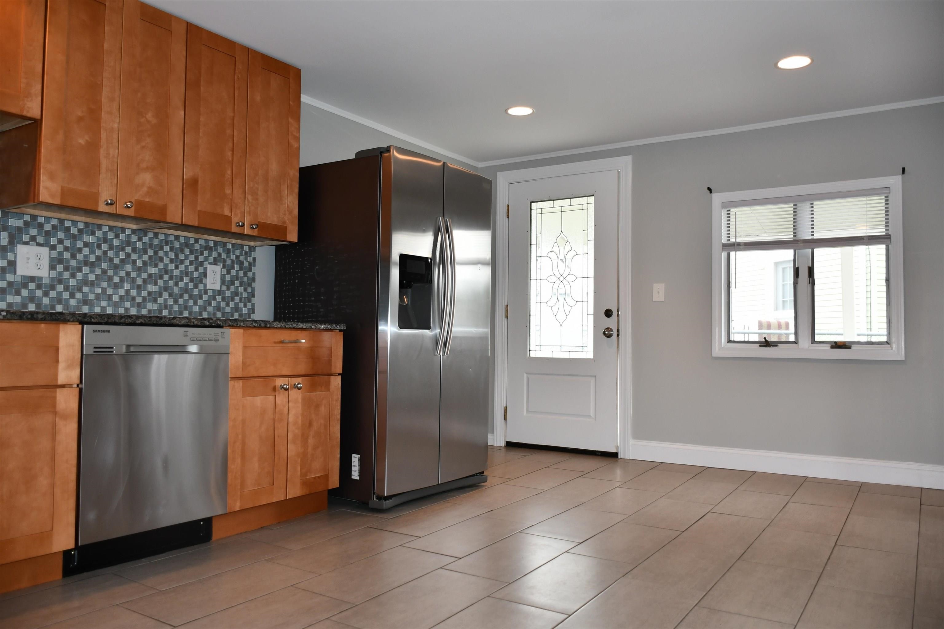67 Harold Street Manchester, NH 03104 - Photo 4 of 17 Gallery Image 4