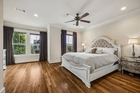 $779,800 | 227 West 24th Street, Houston, TX 77008