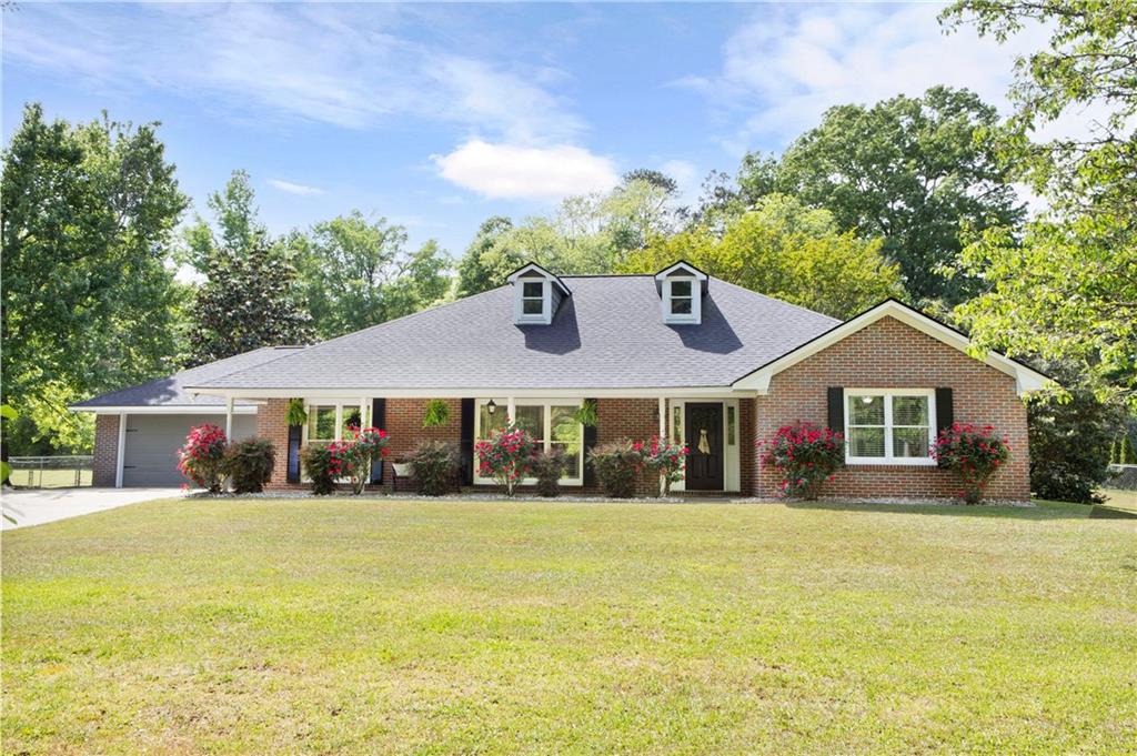 609 Dover Place Smiths Station, AL 36877 - Photo 2 of 37 Gallery Image 2