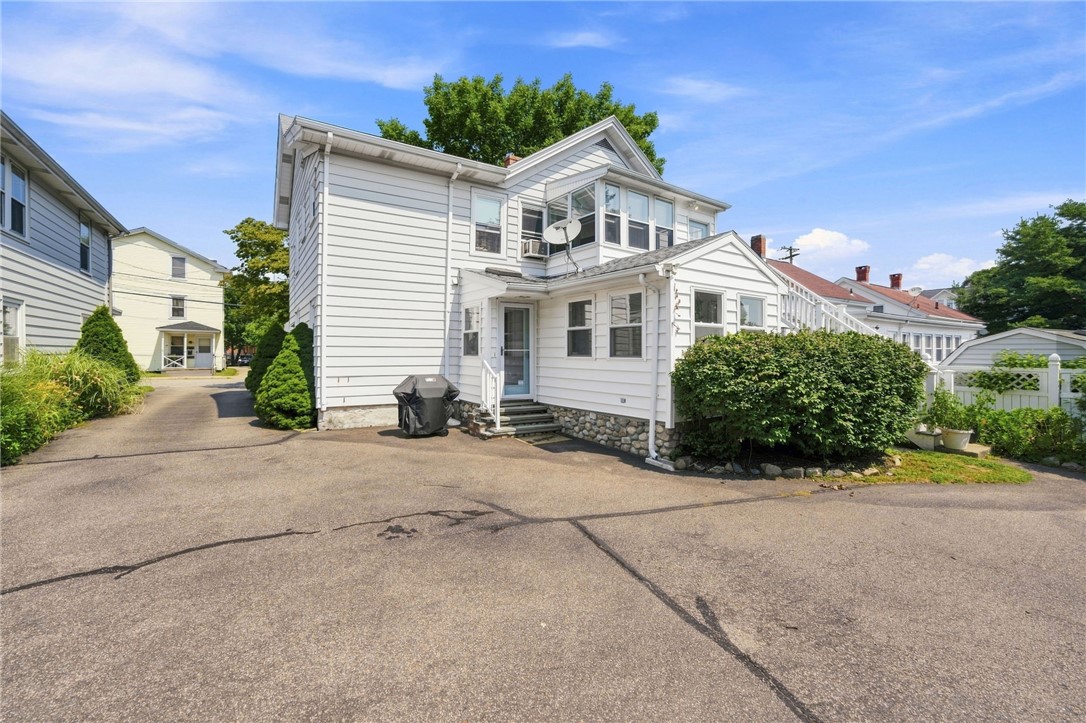 76 Pleasant Street Westerly, RI 02891 - Photo 8 of 50 Gallery Image 8