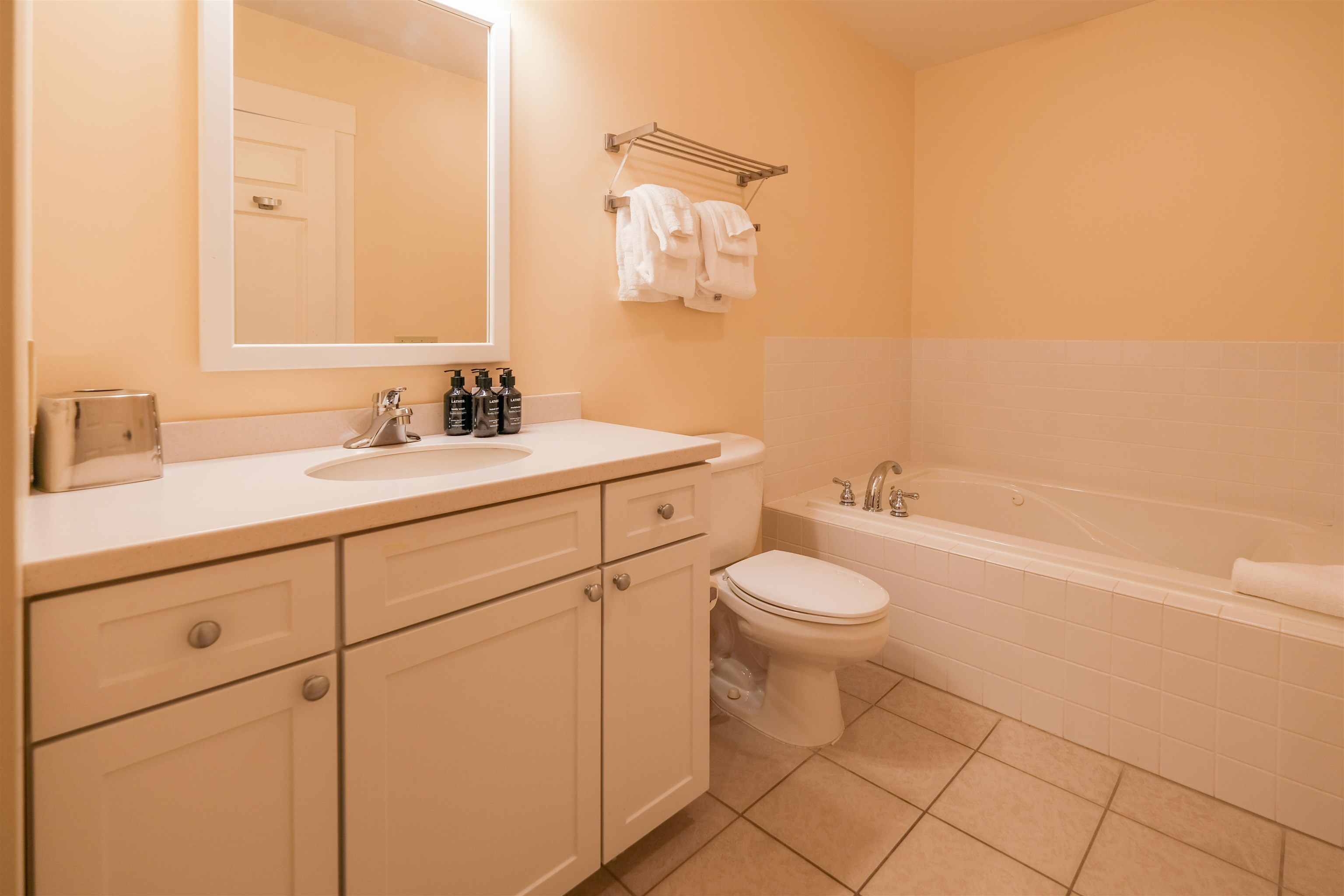 238-q1 238-q1 Jackson Gore Inn, Unit 238 Q1 Ludlow, VT 05149 - Photo 18 of 44