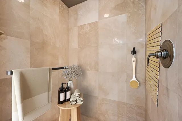 $899,000 | 2650 Lake Shore Drive, Unit 1006, Riviera Beach, FL 33404