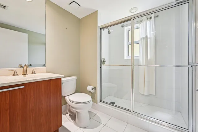 $899,000 | 2650 Lake Shore Drive, Unit 1006, Riviera Beach, FL 33404