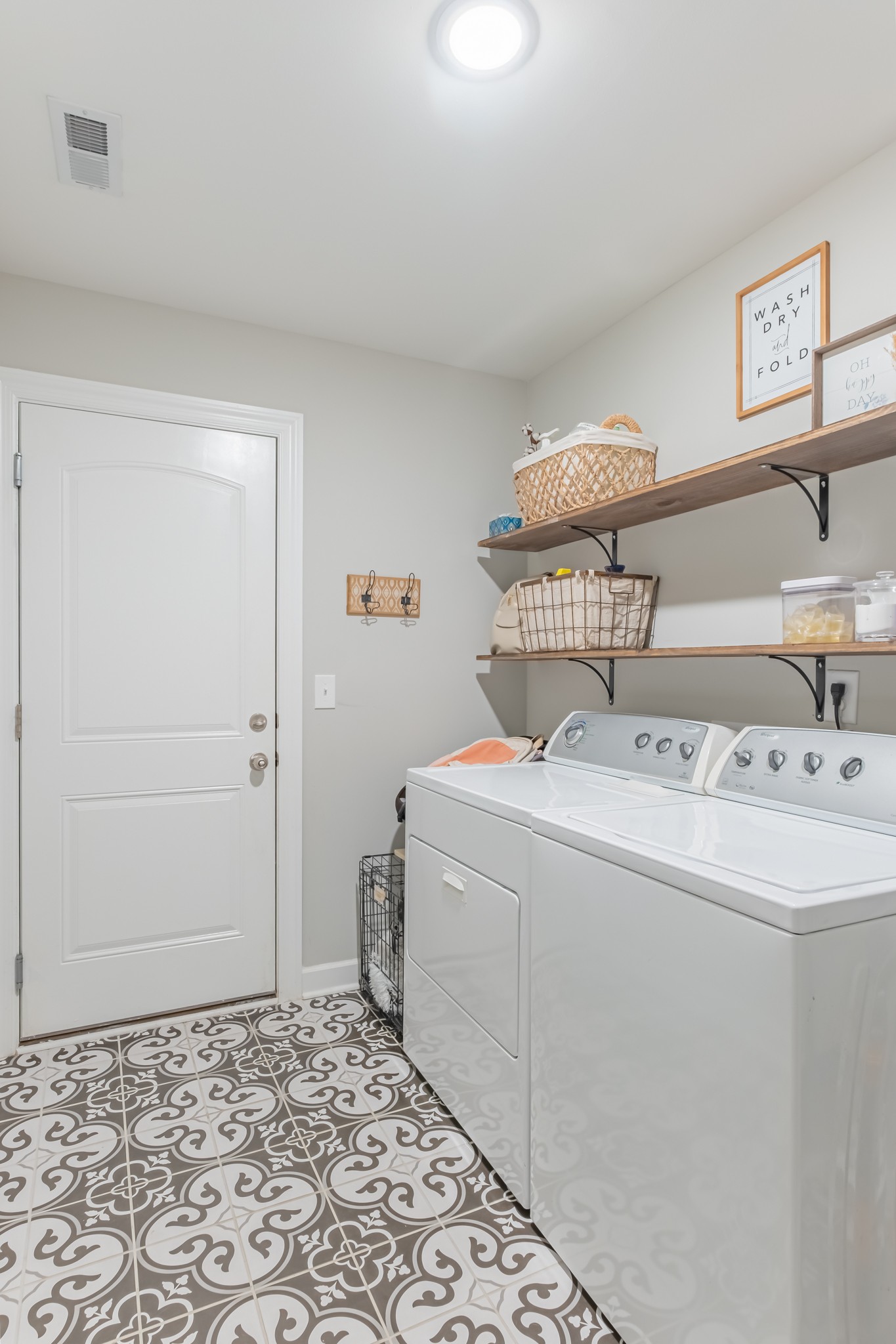 296 Spring Breeze Drive Tullahoma, TN 37388 - Photo 14 of 31 a utility room with dryer and washer