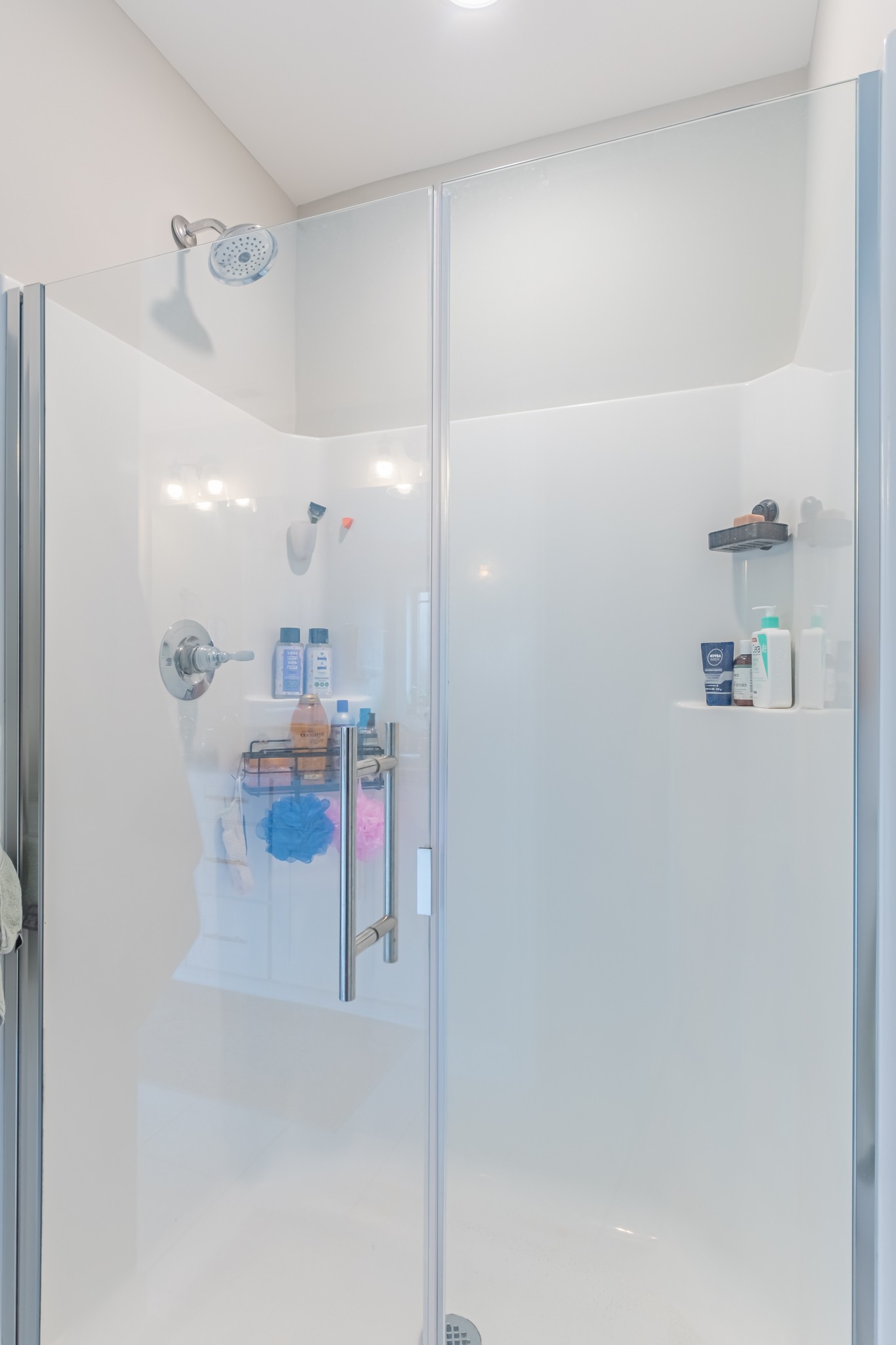 296 Spring Breeze Drive Tullahoma, TN 37388 - Photo 19 of 31 a bathroom with a shower