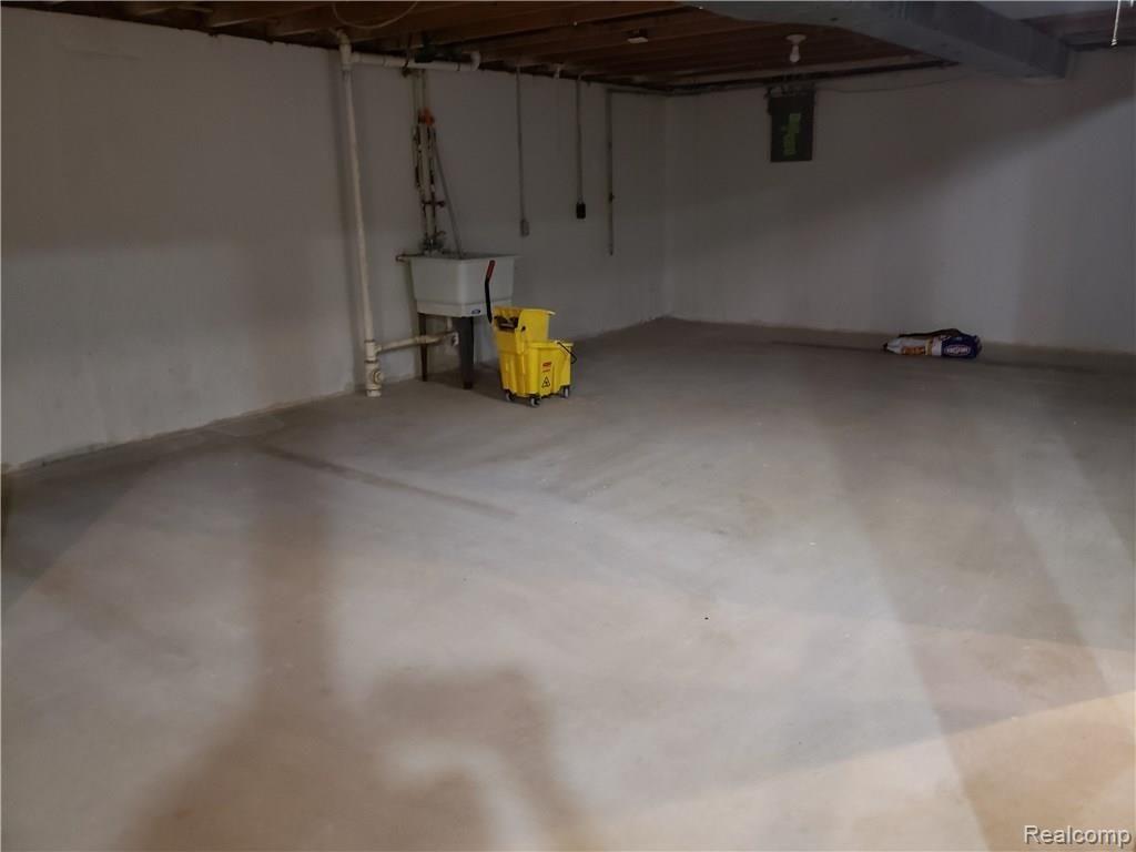 3051 York Road Rochester Hills, MI 48309 - Photo 11 of 18