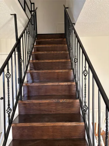 $1,950 | 4322 Woodmont Drive, Houston, TX 77045