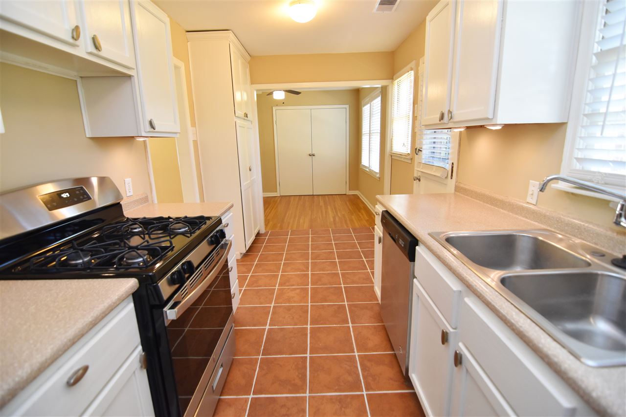 4474 Garnett Road Memphis, TN 38117 - Photo 14 of 23