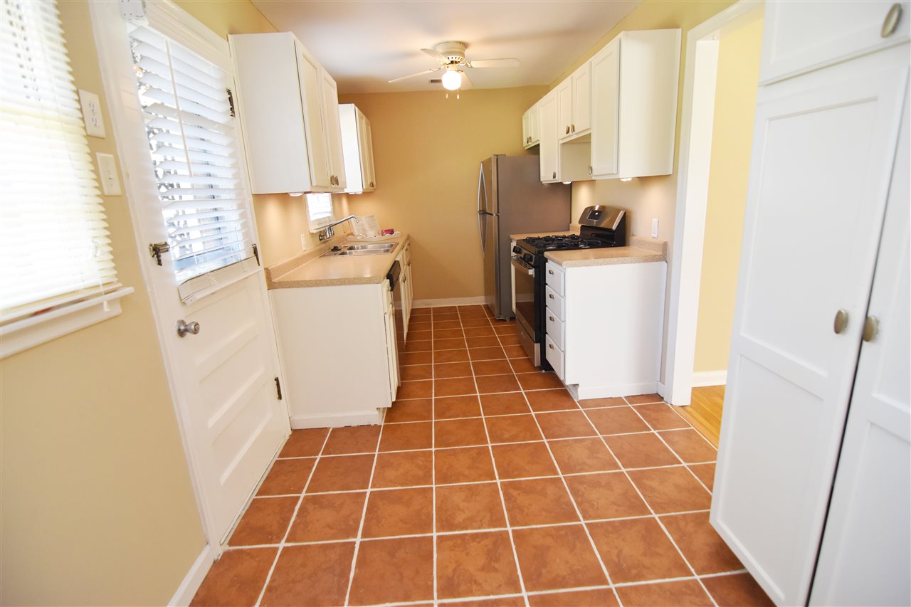 4474 Garnett Road Memphis, TN 38117 - Photo 8 of 23