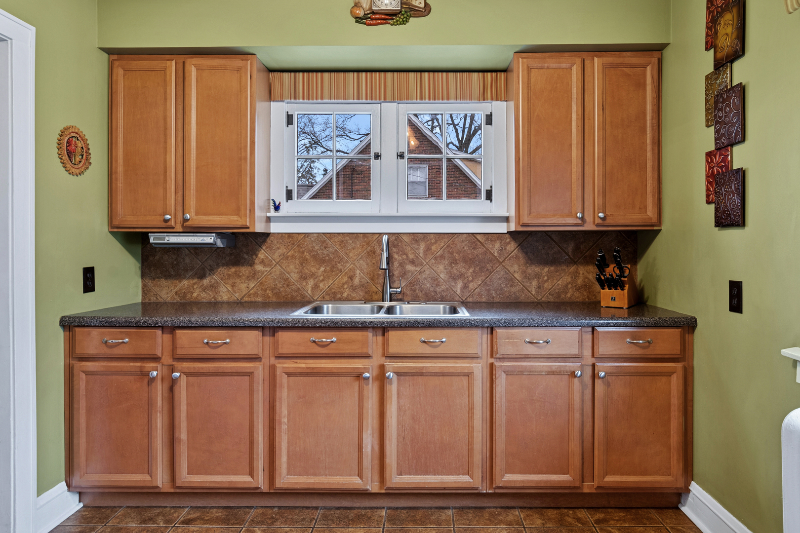 917 Division Street Lisle, IL 60532 - Photo 11 of 27