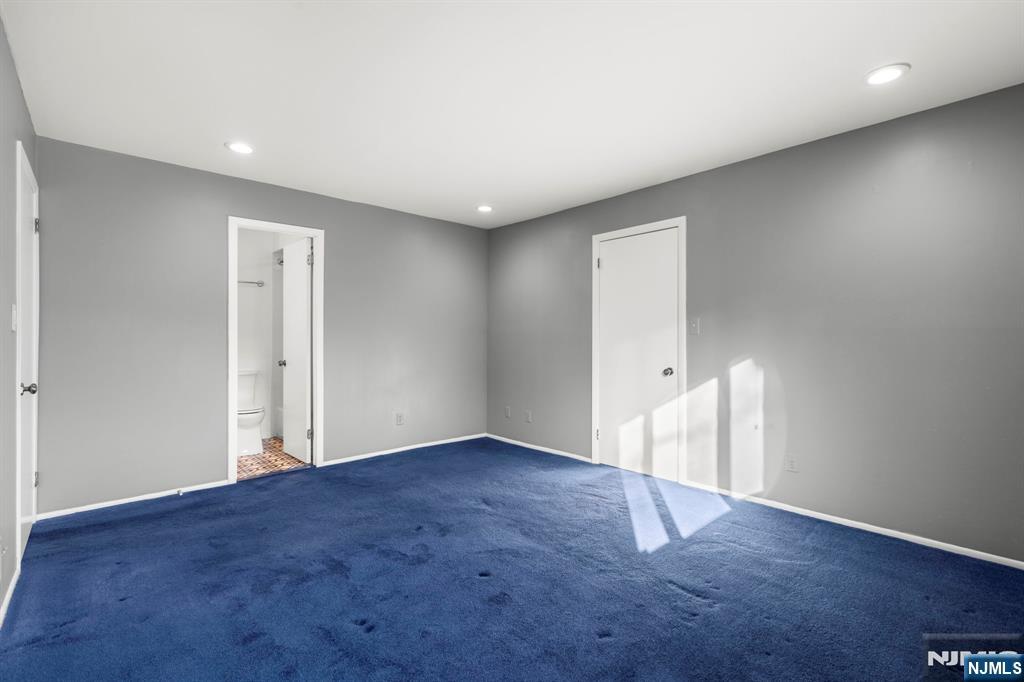 331 Sea Isle Key Secaucus, NJ 07094 - Photo 12 of 20