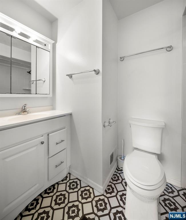 331 Sea Isle Key Secaucus, NJ 07094 - Photo 14 of 20