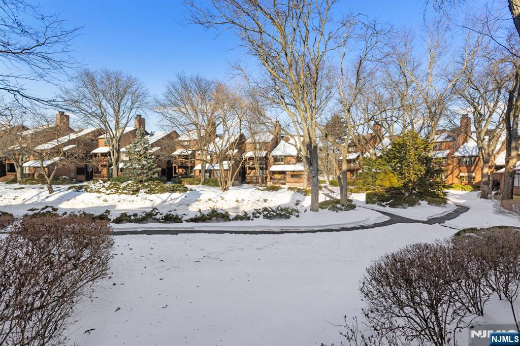 331 Sea Isle Key Secaucus, NJ 07094 - Photo 16 of 20