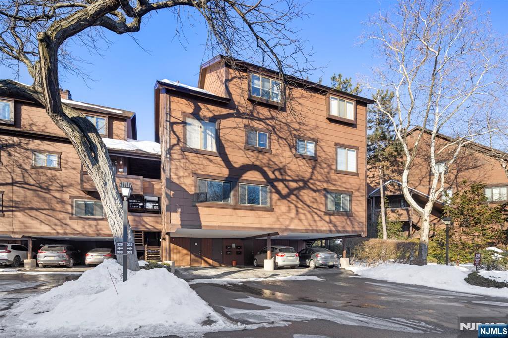 331 Sea Isle Key Secaucus, NJ 07094 - Photo 17 of 20