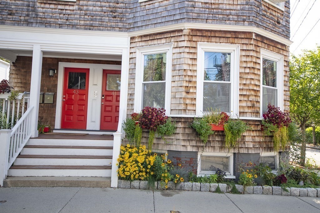 41 Springfield Street, Unit 1 Somerville, MA 02143 - Photo 2 of 29 Gallery Image 2