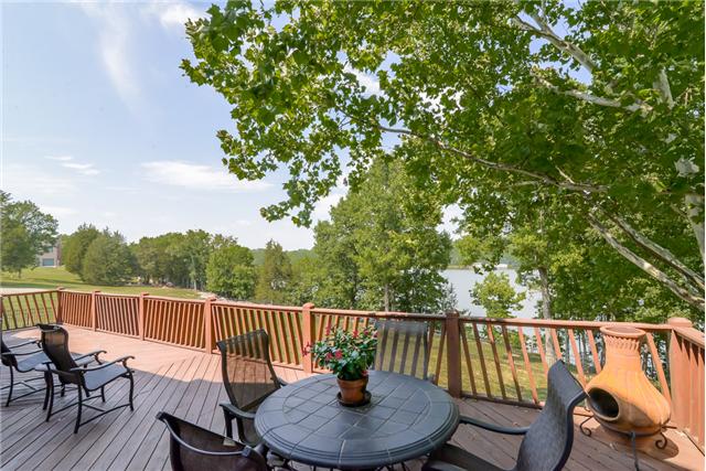 2427 Mann Road Lebanon, TN 37087 - Photo 15 of 18 a balcony with wooden floor table and chairs