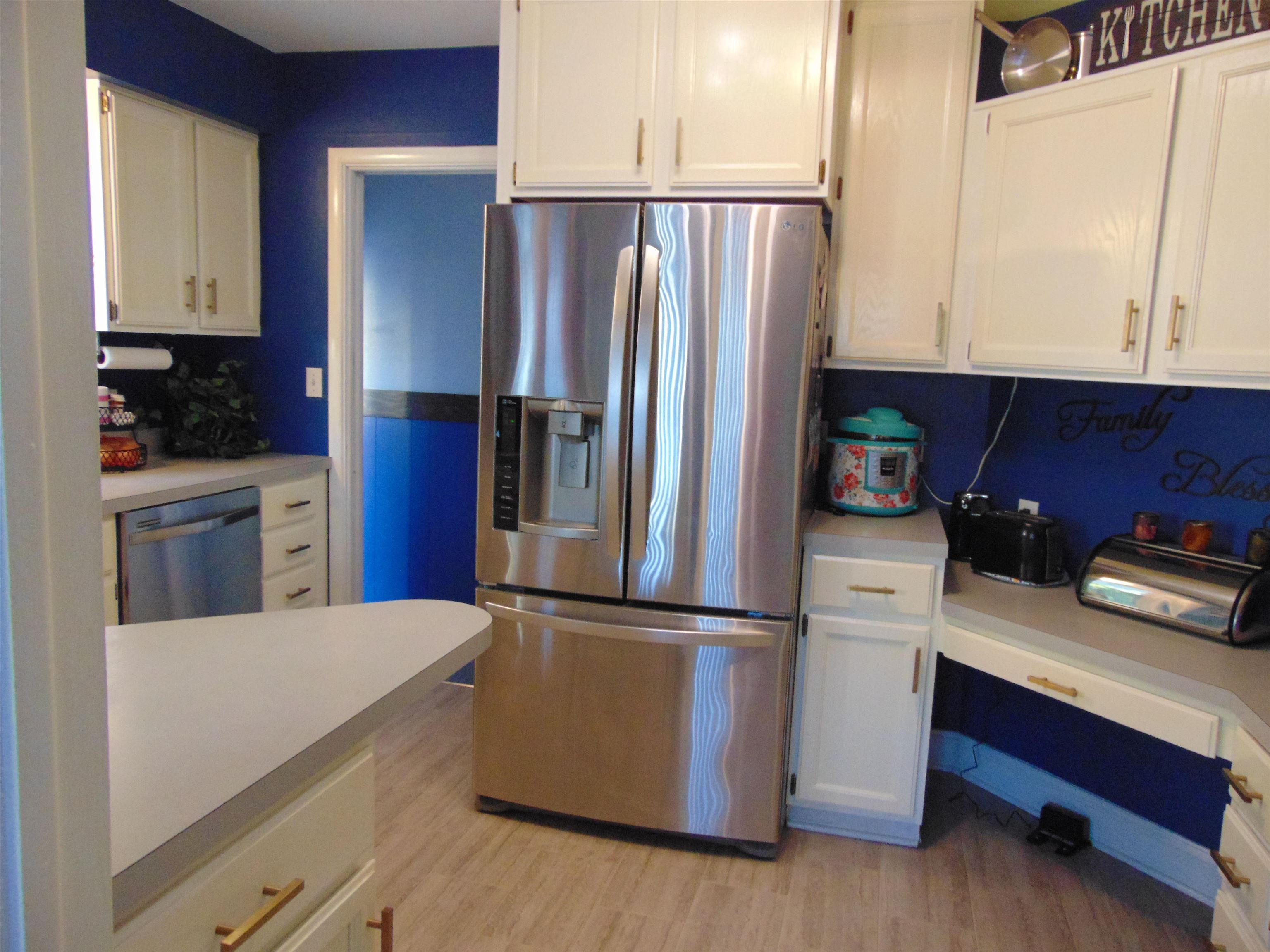 1003 Glencoe Road Alma, MI 48801 - Photo 10 of 57 1902739-9.JPG
