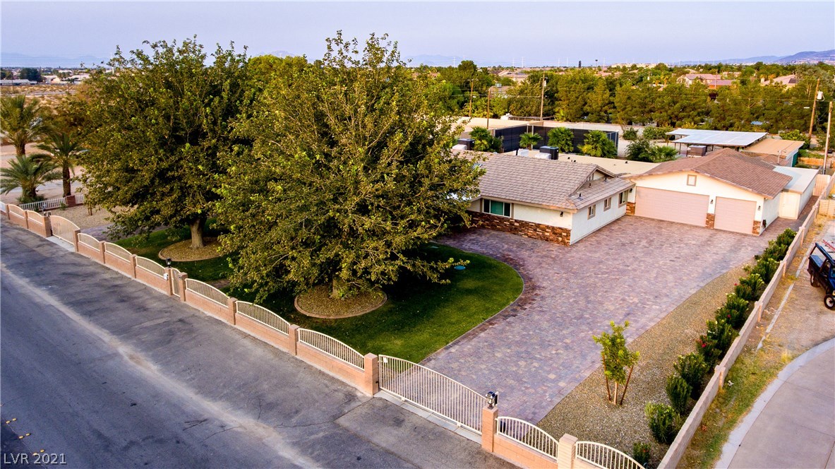 10660 Rancho Destino Road Las Vegas, NV 89183 - Photo 3 of 30 Gallery Image 3