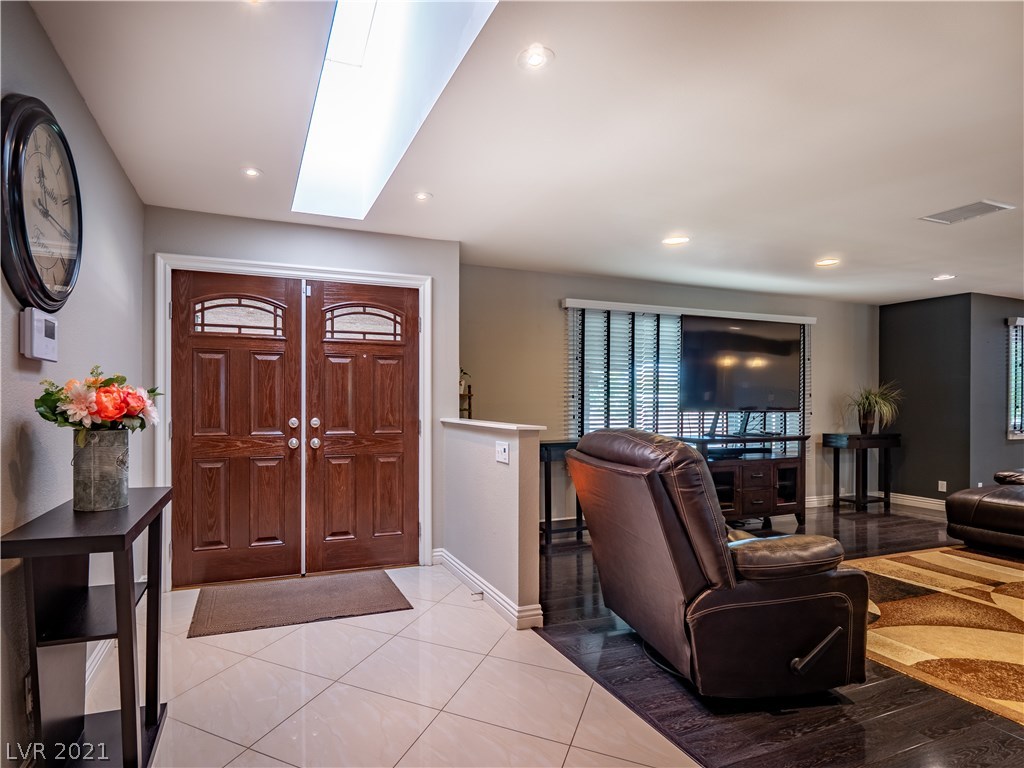10660 Rancho Destino Road Las Vegas, NV 89183 - Photo 6 of 30 Gallery Image 6