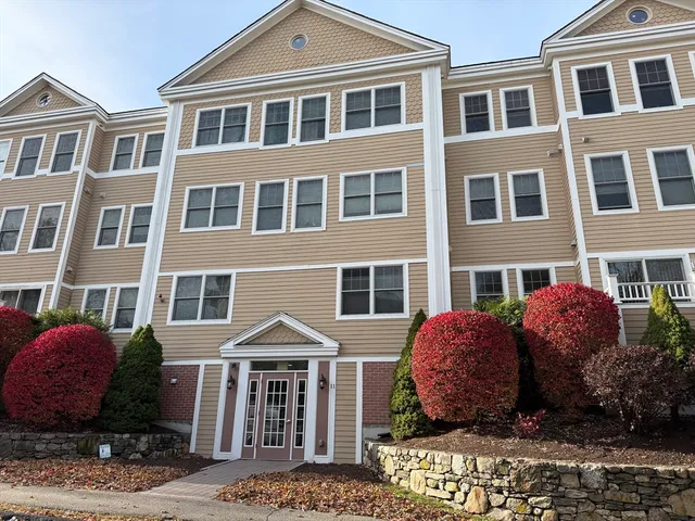 $2,700 | 11 Cheriton Road, Unit 107, Boston, MA 02132