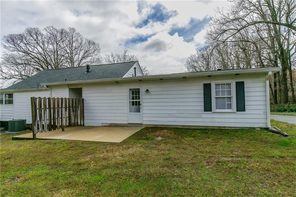 1905 Malone Road, Unit J Burlington, NC 27215 - Photo 15 of 16 Gallery Image 15