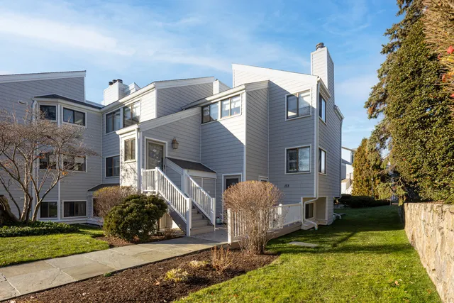 $795,000 | 133 Rowayton Woods Drive, Unit 133, Norwalk, CT 06854