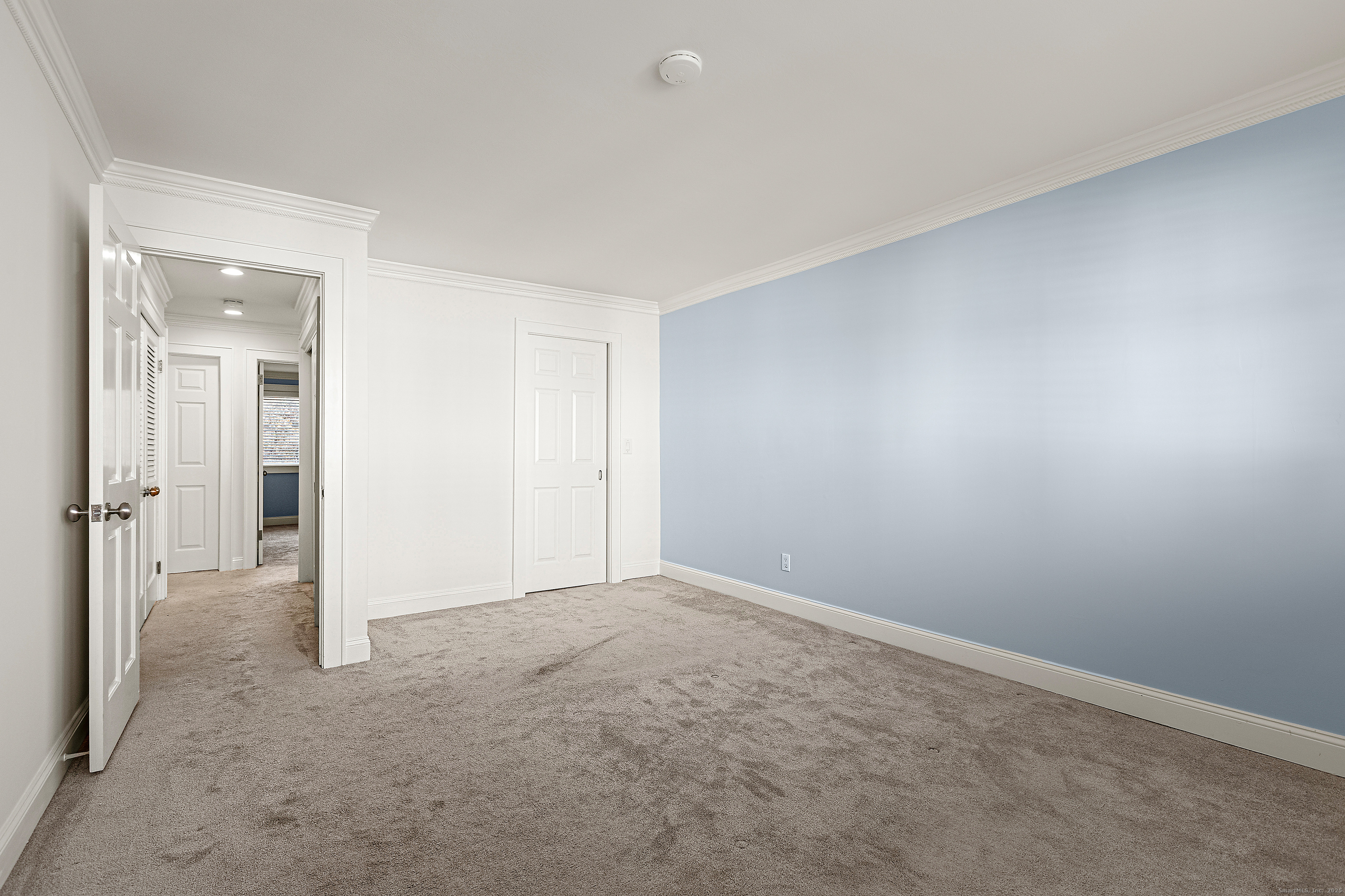 133 Rowayton Woods Drive, Unit 133 Norwalk, CT 06854 - Photo 21 of 40 Primary Bedroom