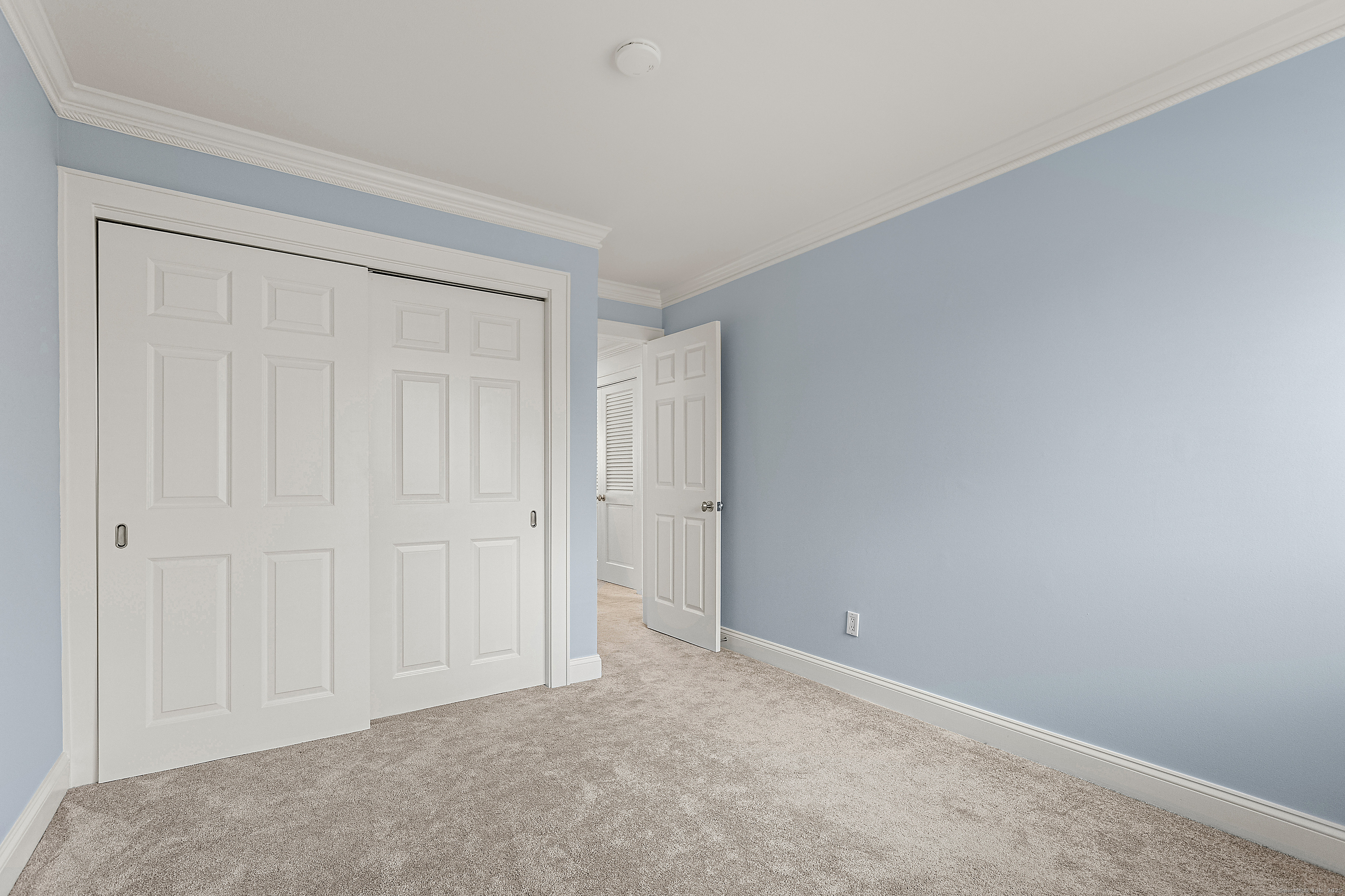 133 Rowayton Woods Drive, Unit 133 Norwalk, CT 06854 - Photo 27 of 40 Bedroom #2